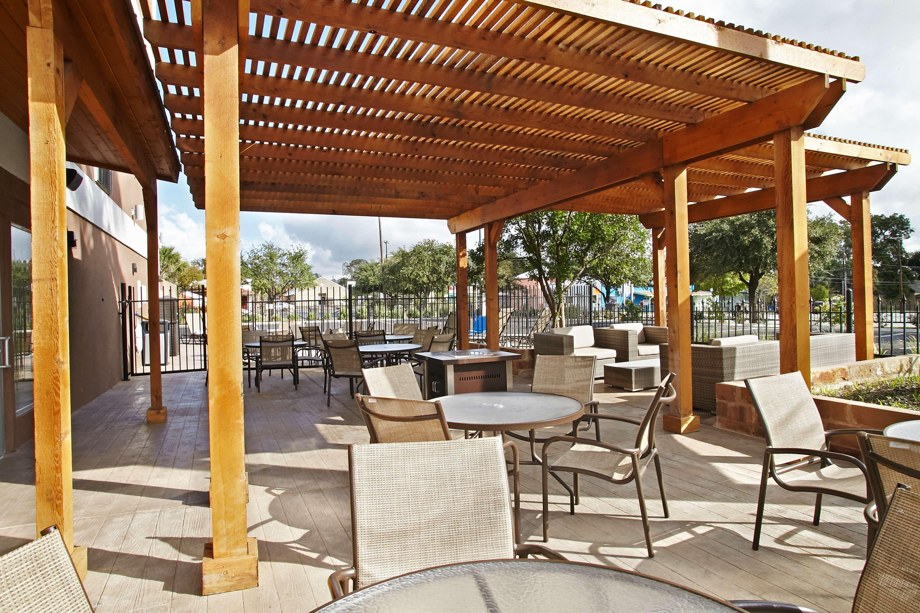 Best Western Plus Madison-Huntsville Hotel Bagian luar foto