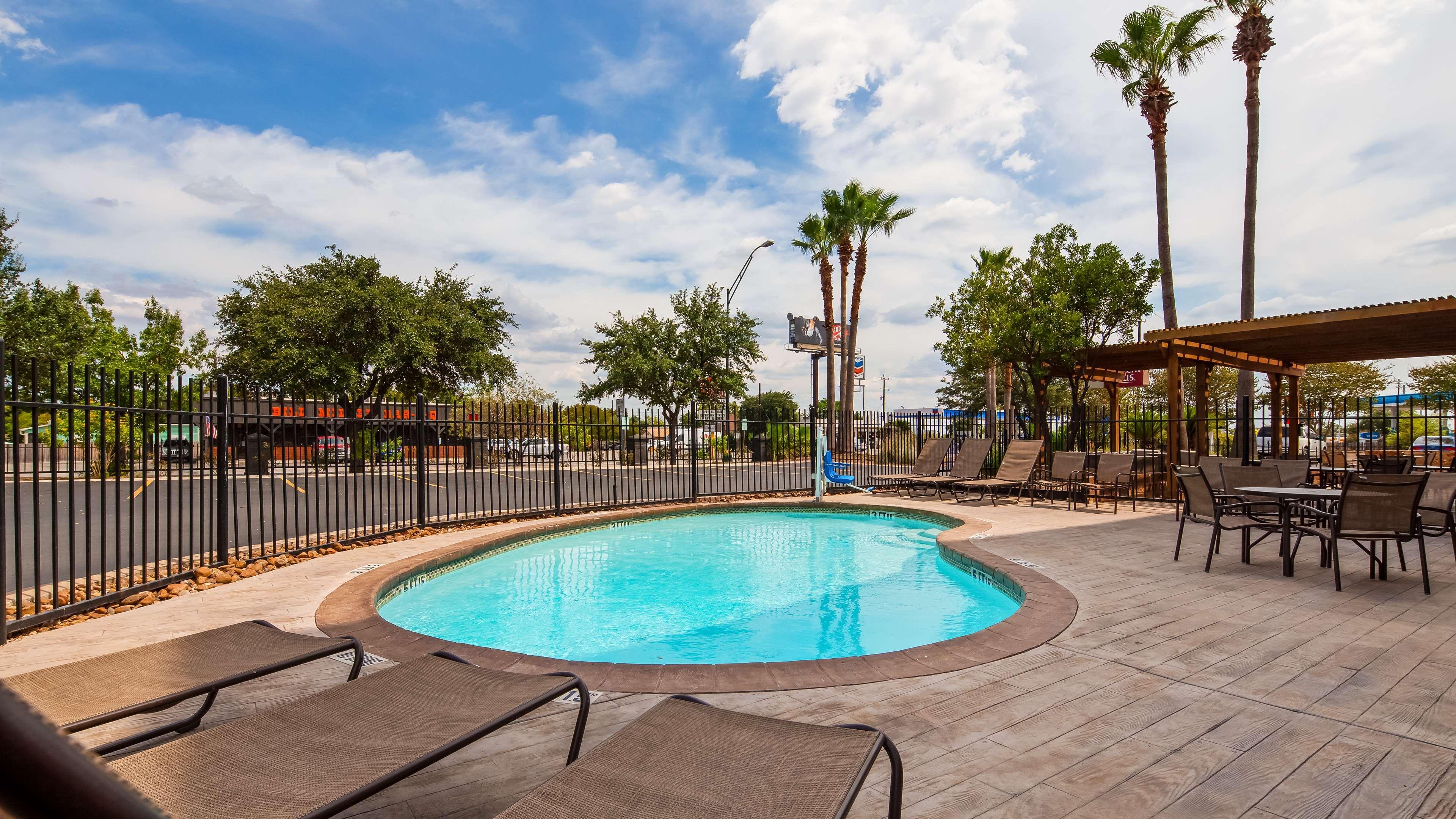 Best Western Plus Madison-Huntsville Hotel Bagian luar foto
